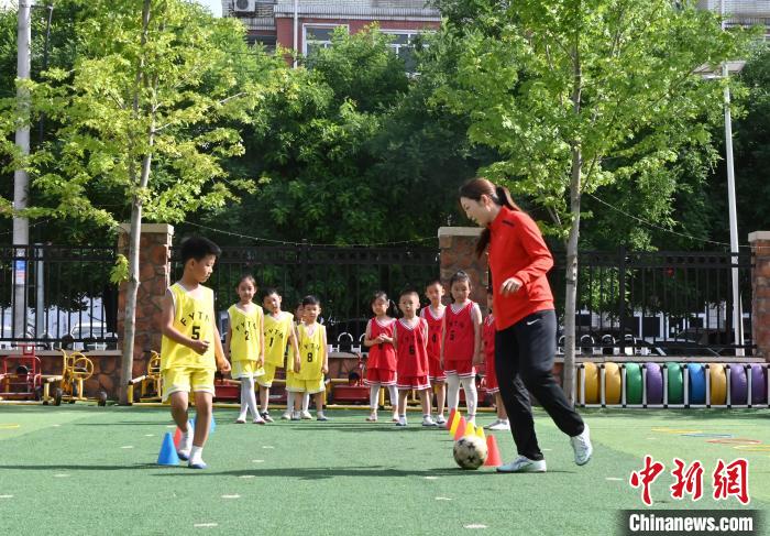 奥运冠军之城保定冠军回乡为校园体育播下新希