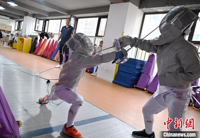 奥运冠军之城保定冠军回乡为校园体育播下新希