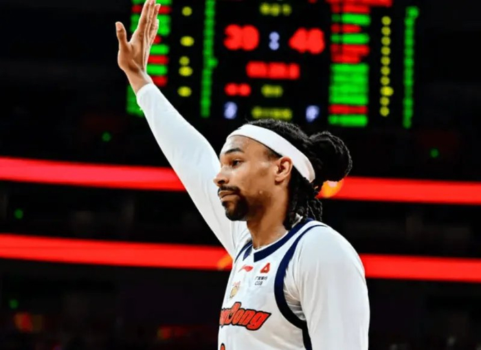 广东队逆转新疆迎曙光 杜锋战术调整显成效