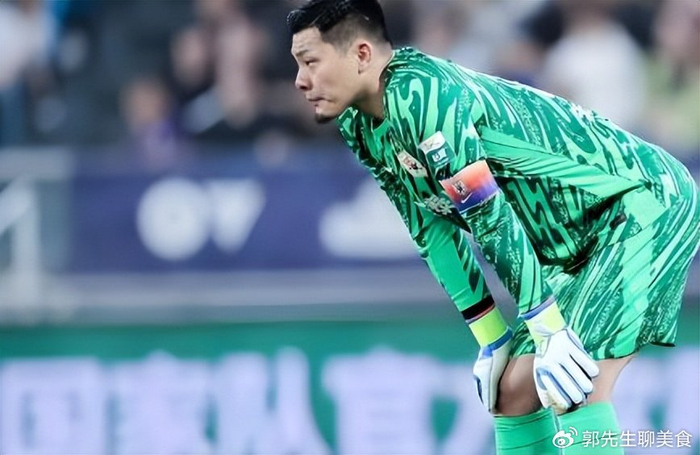 郑智首战中超0-2告负 青岛西海岸期待新援助力冲