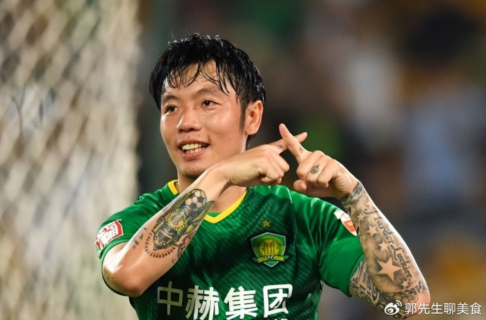 郑智首战中超0-2告负 青岛西海岸期待新援助力冲