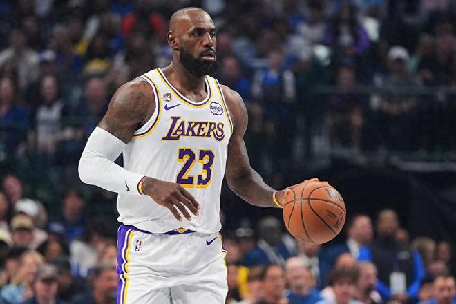 詹姆斯准三双难救残阵湖人爆冷负独行侠