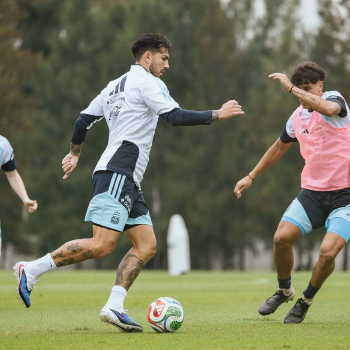 阿根廷力克赞比亚锁定世界杯席位 梅西助攻建功