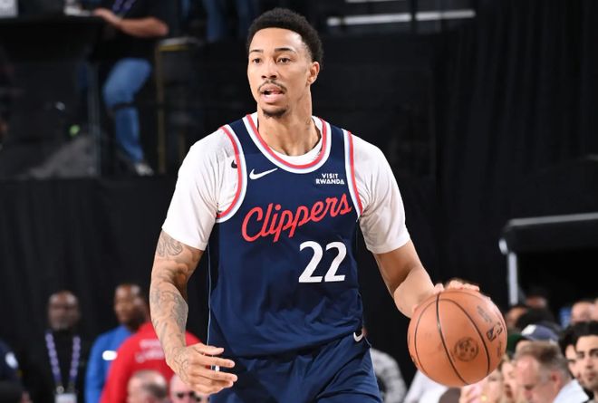 雷霆大胜快船 米勒16+6助攻展现得分天赋，但地位